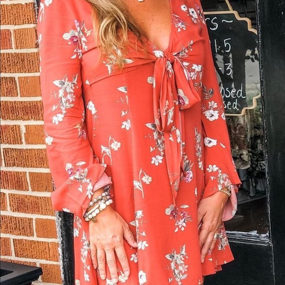 Dress - Picture 1 of 1